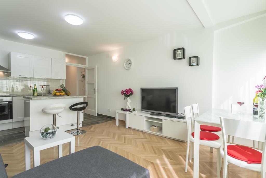 Apartment Petro Oldtown سبليت المظهر الخارجي الصورة